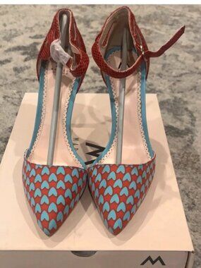 Madison by shoe dazzle size 8 red and teal